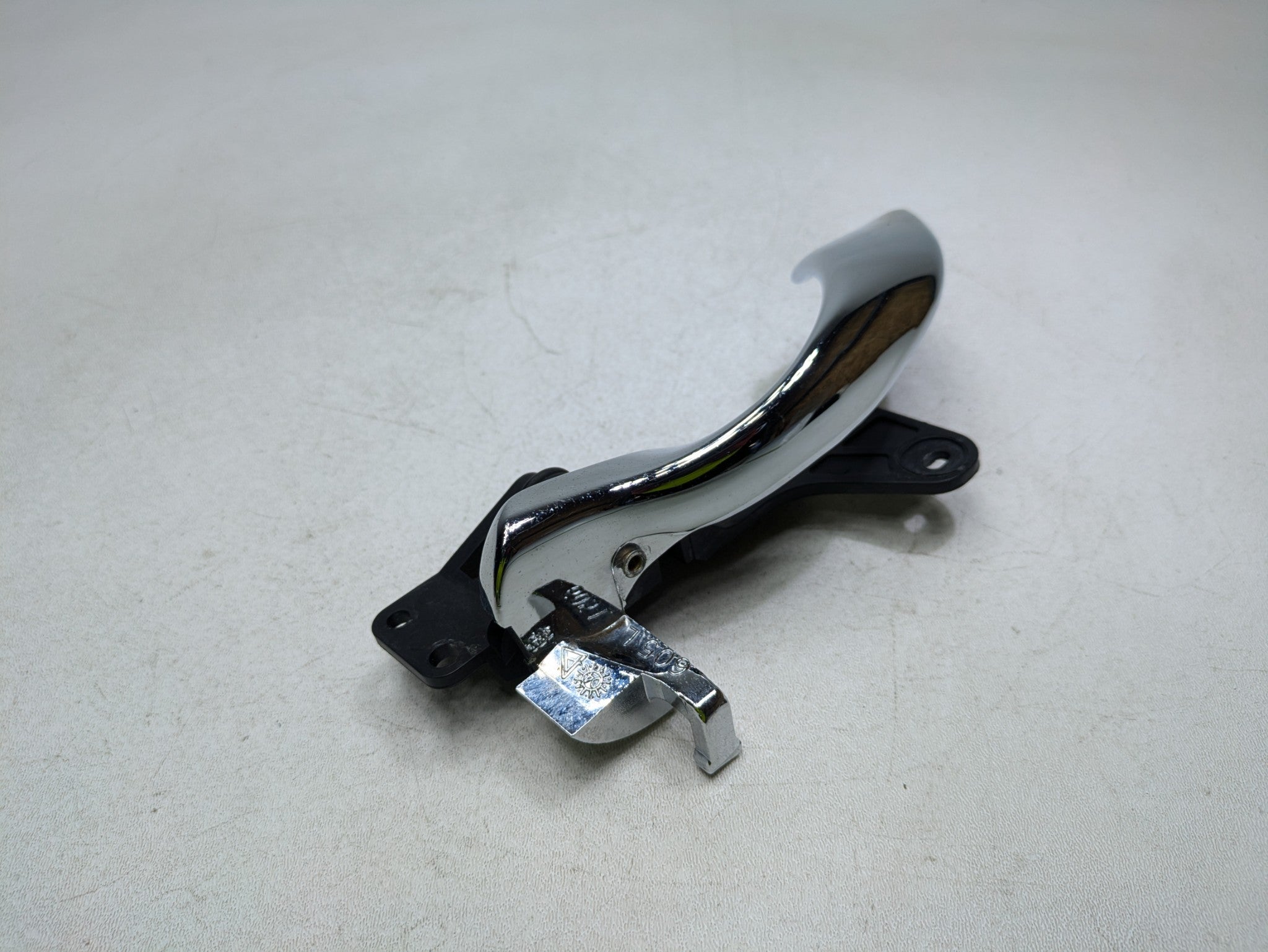 00 - 05 CADILLAC DEVILLE OEM INTERIOR INSIDE DOOR HANDLE FRONT LEFT DRIVER SIDE