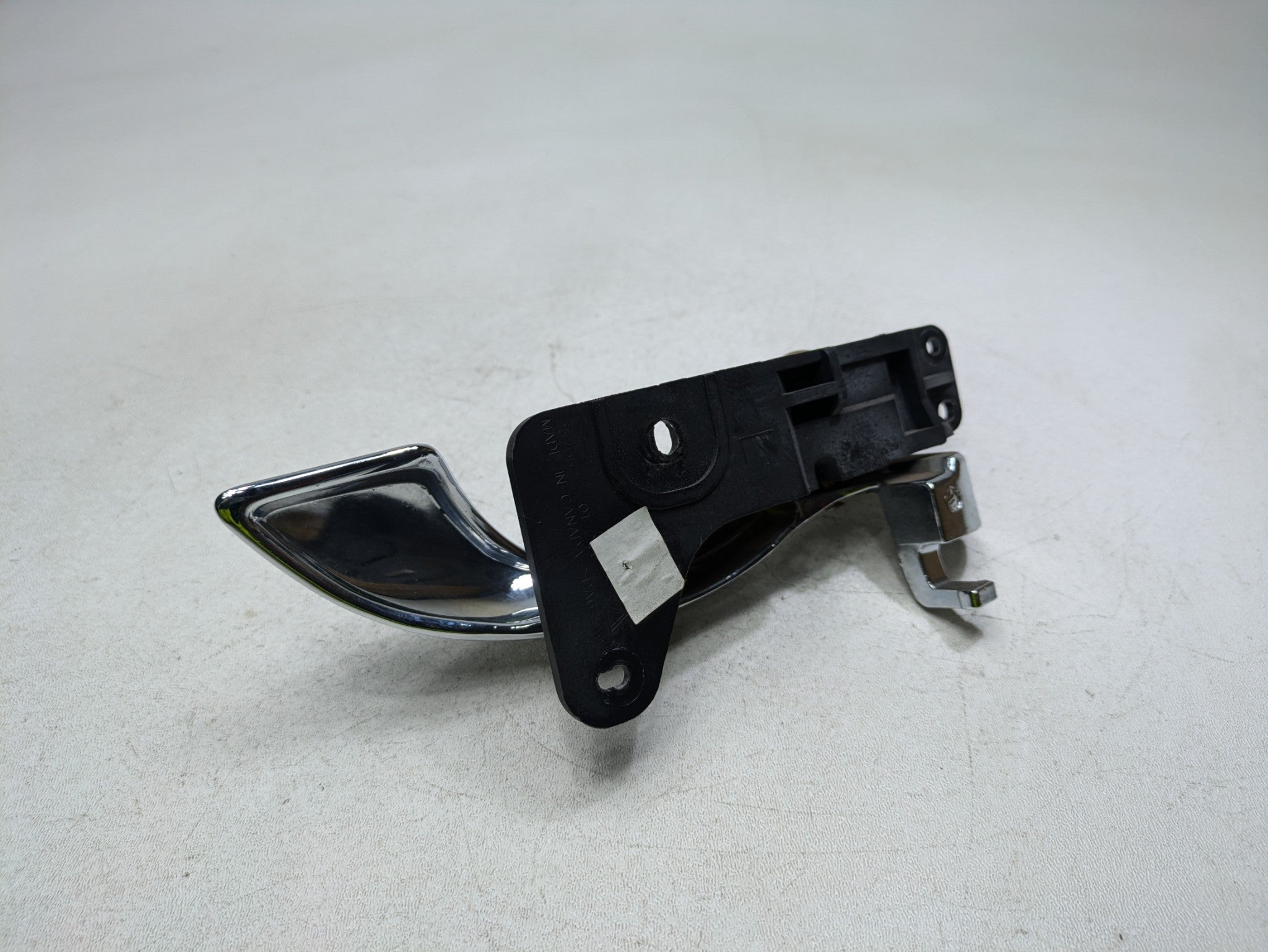 00 - 05 CADILLAC DEVILLE OEM INTERIOR INSIDE DOOR HANDLE FRONT LEFT DRIVER SIDE