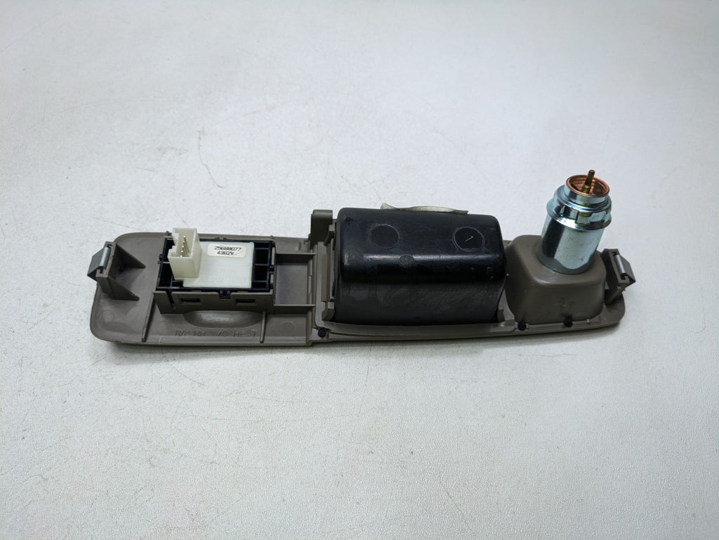 00 - 05 CADILLAC DEVILLE OEM POWER DOOR WINDOW SWITCH REAR RIGHT PASSENGER SIDE