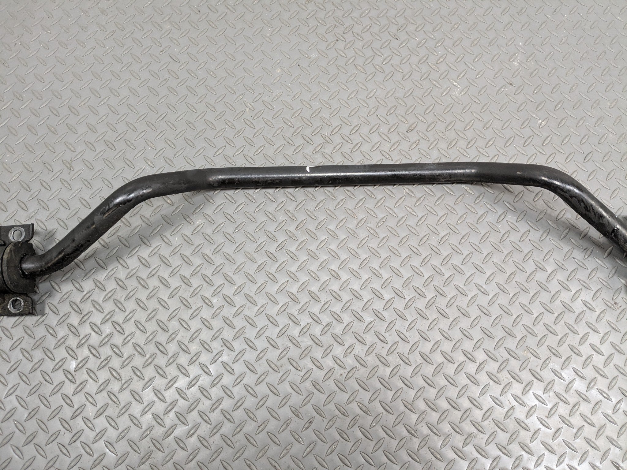 00 - 05 CADILLAC DEVILLE OEM SUSPENSION ANTI ROLL STABILIZER SWAY BAR FRONT SIDE