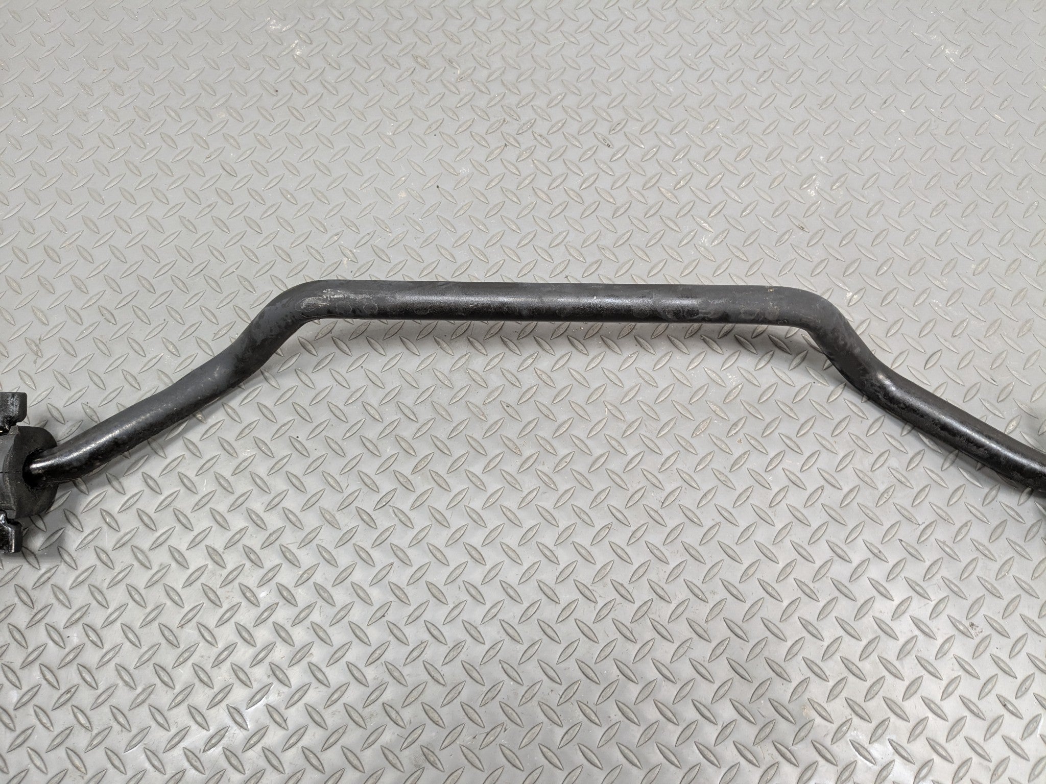 00 - 05 CADILLAC DEVILLE OEM SUSPENSION ANTI ROLL STABILIZER SWAY BAR FRONT SIDE