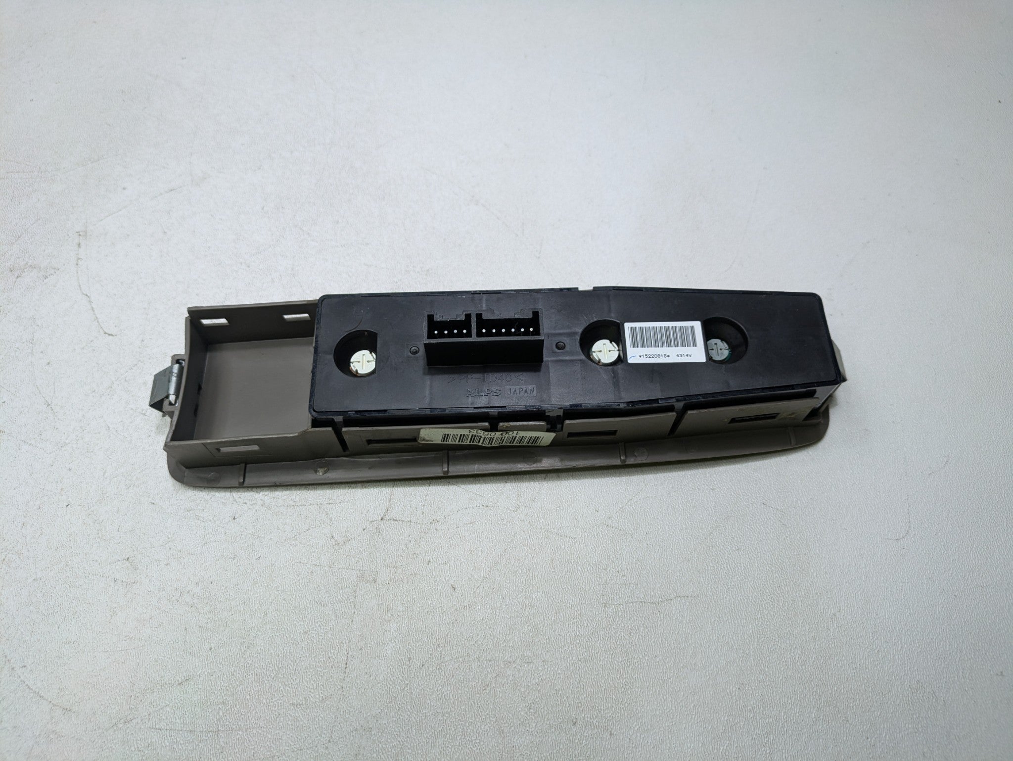 2000 - 2005 CADILLAC DEVILLE OEM DOOR POWER WINDOW SWITCH FRONT LEFT DRIVER SIDE