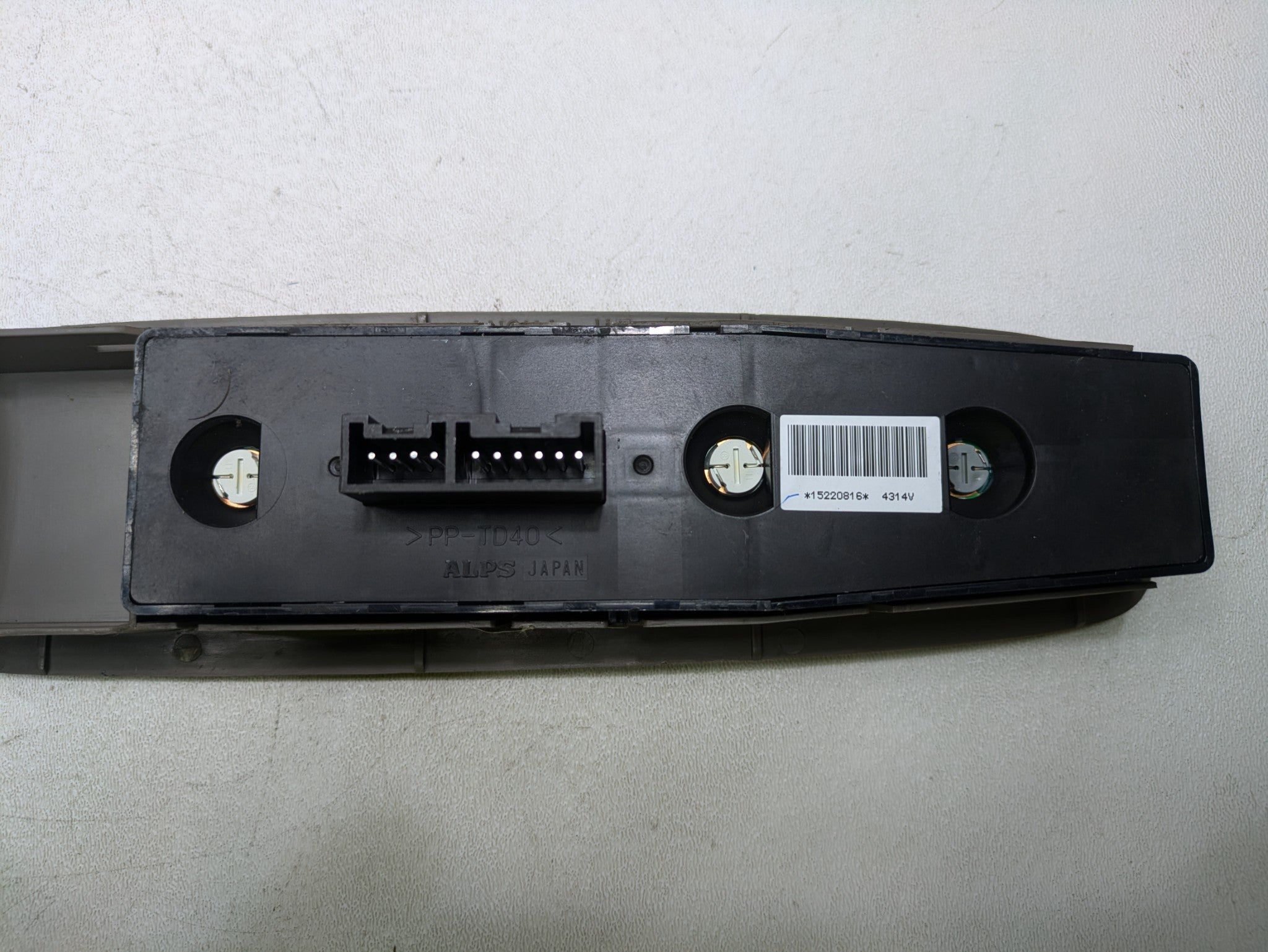 2000 - 2005 CADILLAC DEVILLE OEM DOOR POWER WINDOW SWITCH FRONT LEFT DRIVER SIDE