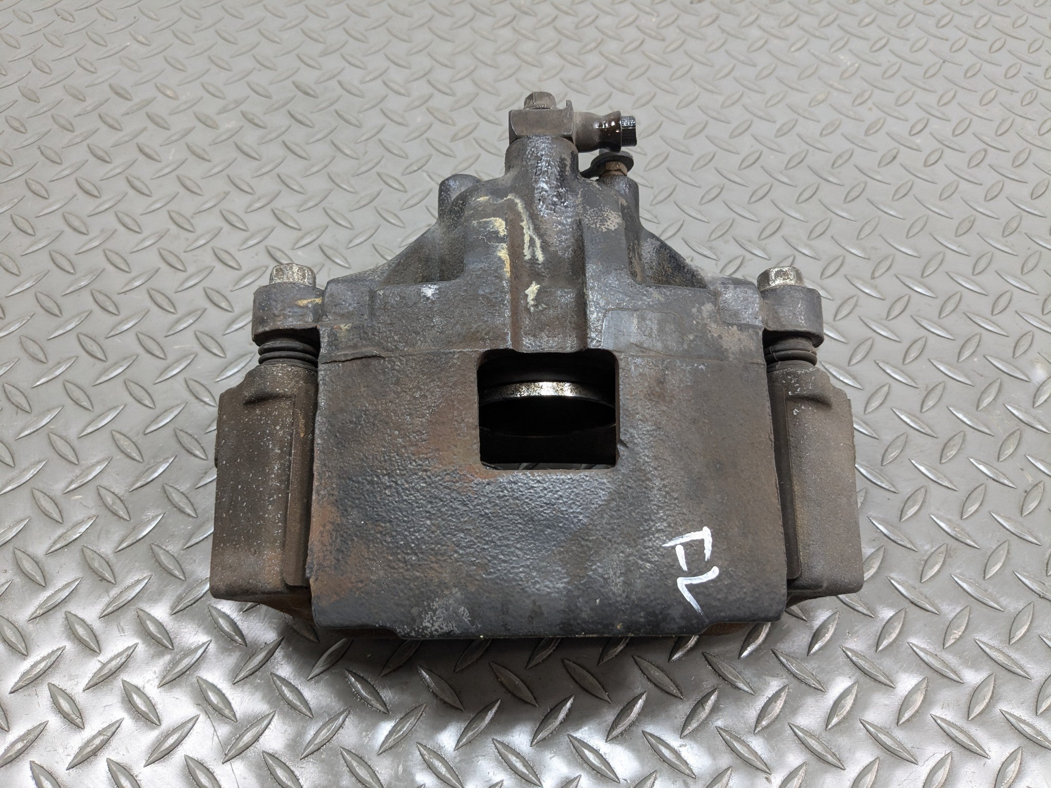 2000 - 2005 CADILLAC DEVILLE OEM BRAKE CALIPER ASSEMBLY FRONT LEFT DRIVER SIDE