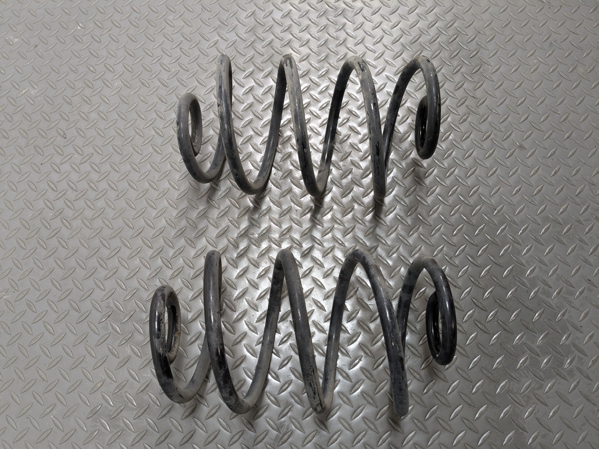 2000 - 2005 CADILLAC DEVILLE OEM SUSPENSION COIL SPRING SET REAR LEFT AND RIGHT