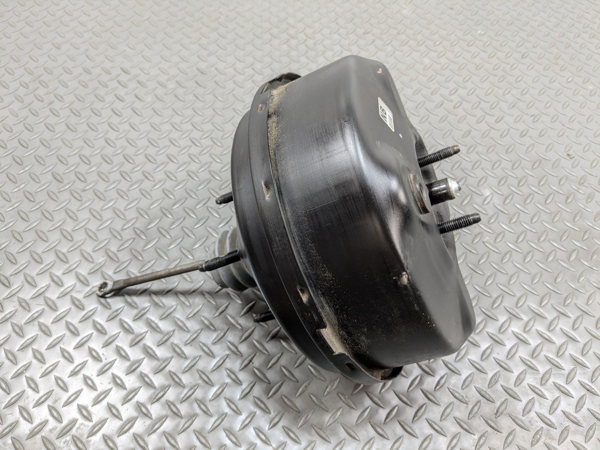 2000 - 2005 CADILLAC DEVILLE OEM POWER BRAKE BOOSTER WITHOUT MASTER CYLINDER