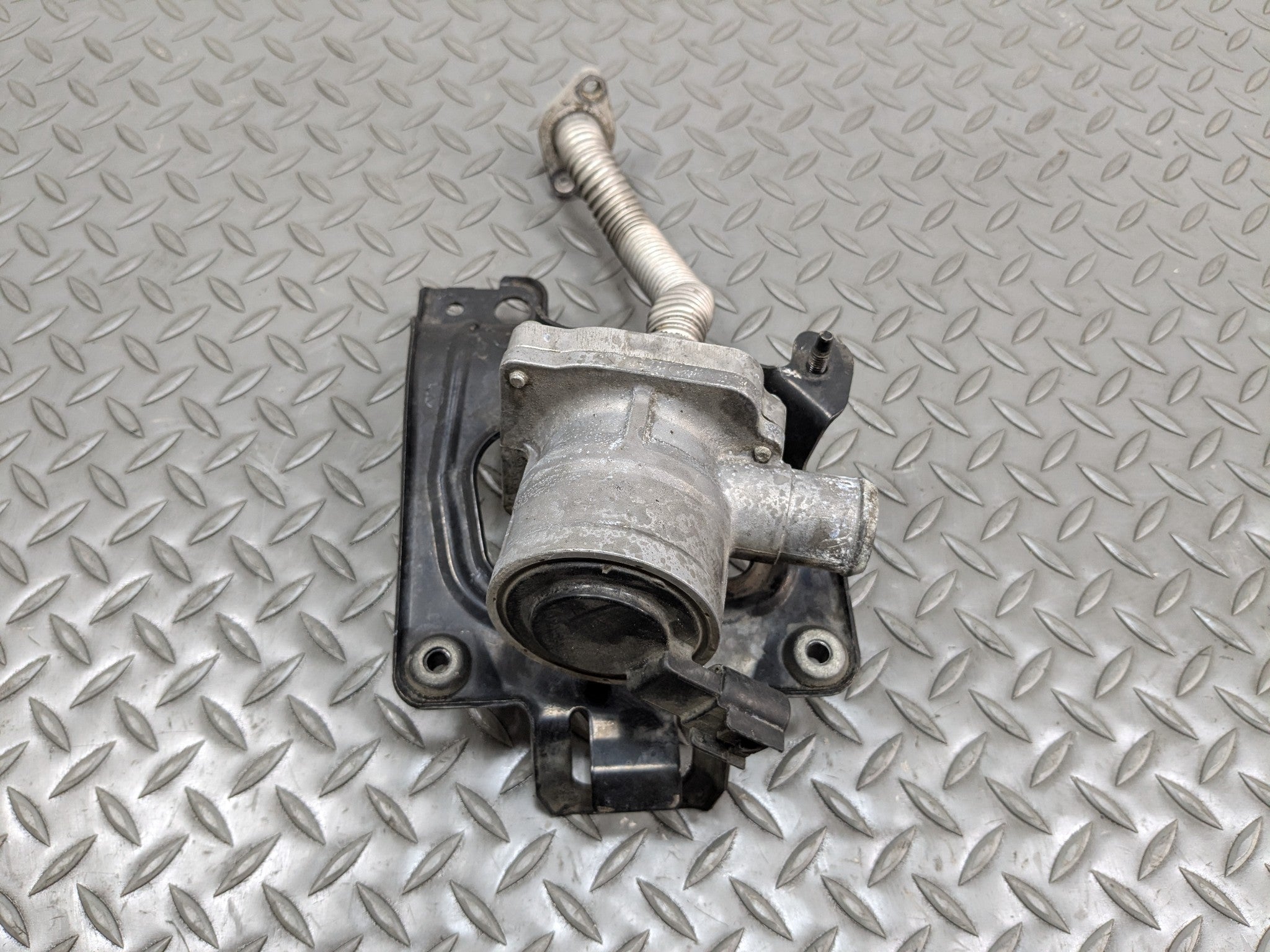 2000 - 2005 CADILLAC DEVILLE OEM SCONDARY AIR INJECTION CHECK VALVE ASSEMBLY
