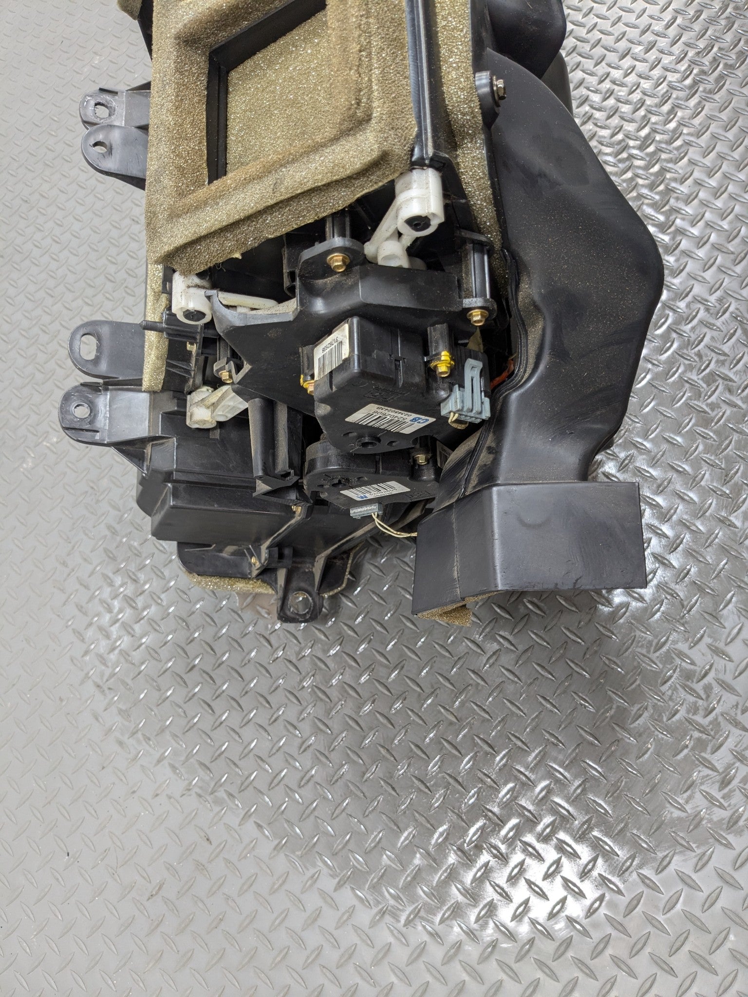 2000 - 2005 CADILLAC DEVILLE OEM HVAC AC EVAPORATOR CLIMATE HEATER ASSEMBLY