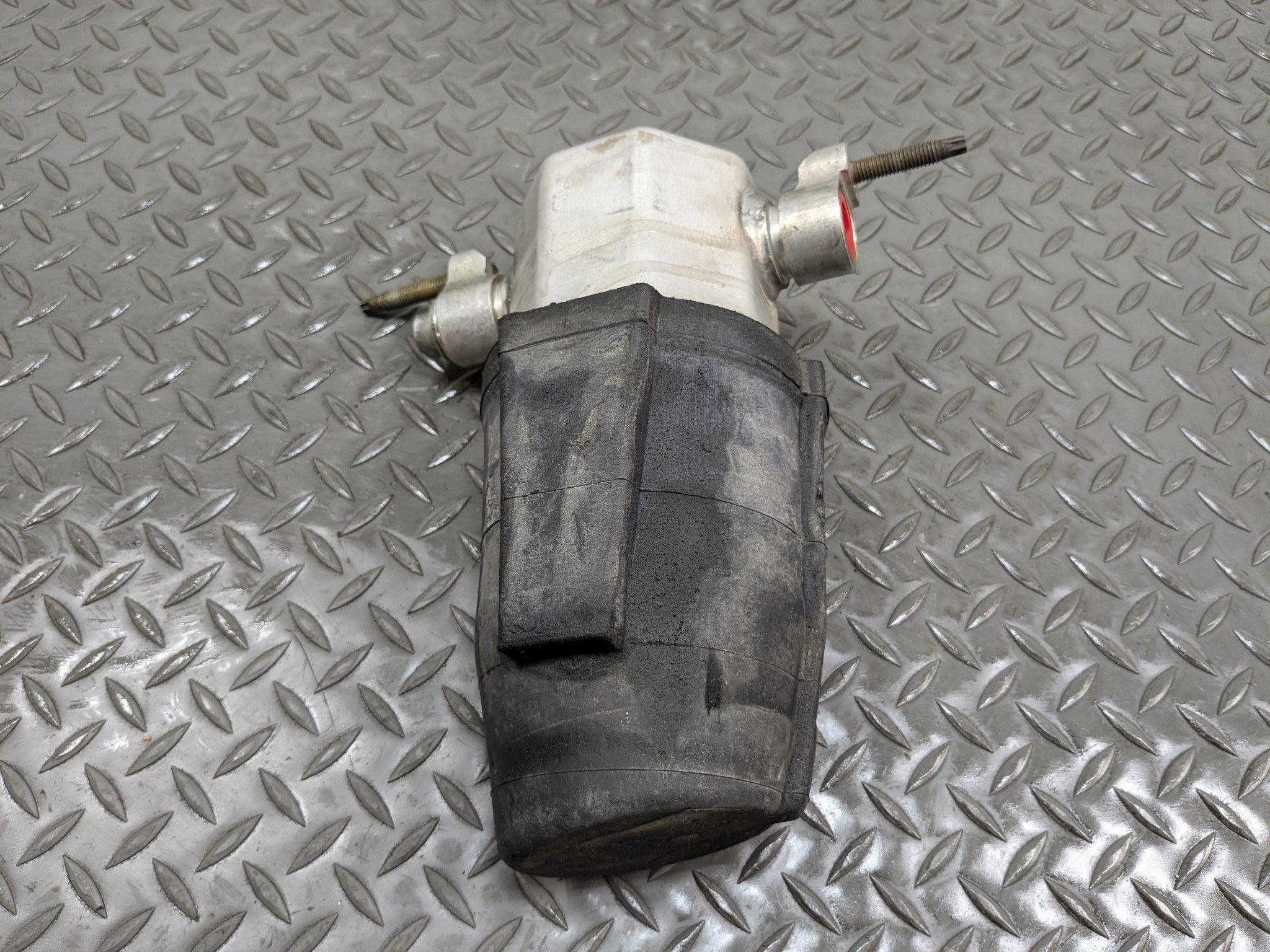 2000 - 2005 CADILLAC DEVILLE OEM A/C ACCUMULATOR DRIER RECIVER FACTORY