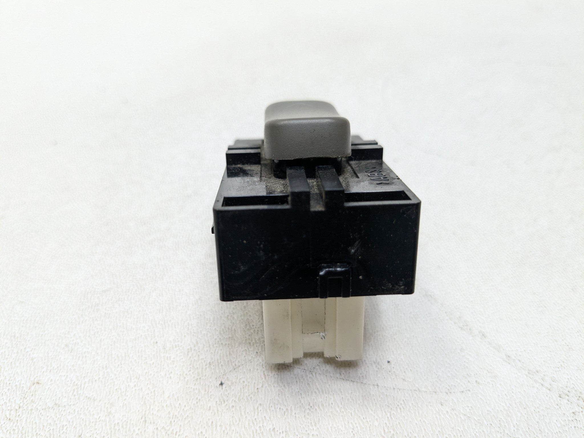 00 - 05 CADILLAC DEVILLE OEM DOOR SWITCH CONTROL ASSEMBLY REAR LEFT DRIVER SIDE