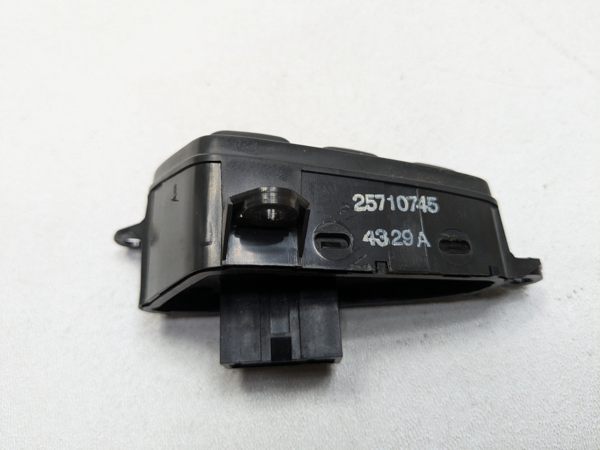 2000 - 2005 CADILLAC DEVILLE OEM DASH INFORMATION DISPLAY CONTROL SWITCH FRONT