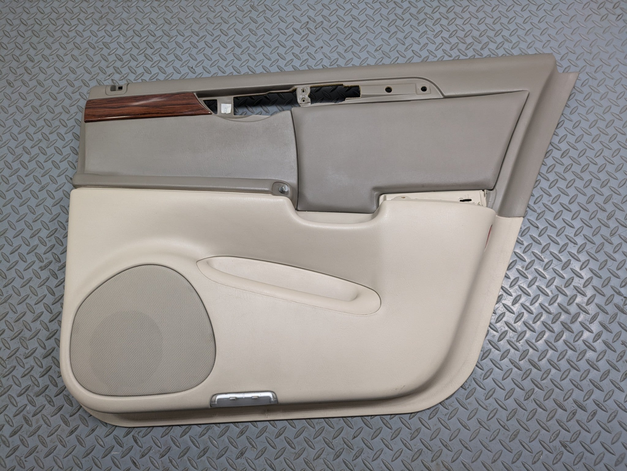 00 - 2005 CADILLAC DEVILLE OEM INTERIOR DOOR TRIM PANEL CASHMERE REAR RIGHT SIDE