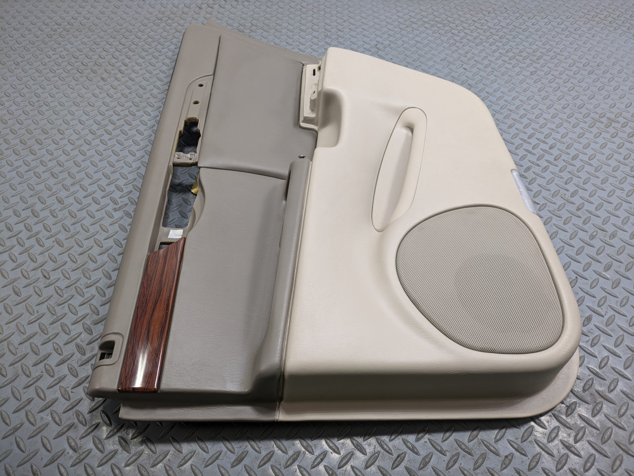00 - 2005 CADILLAC DEVILLE OEM INTERIOR DOOR TRIM PANEL CASHMERE REAR RIGHT SIDE