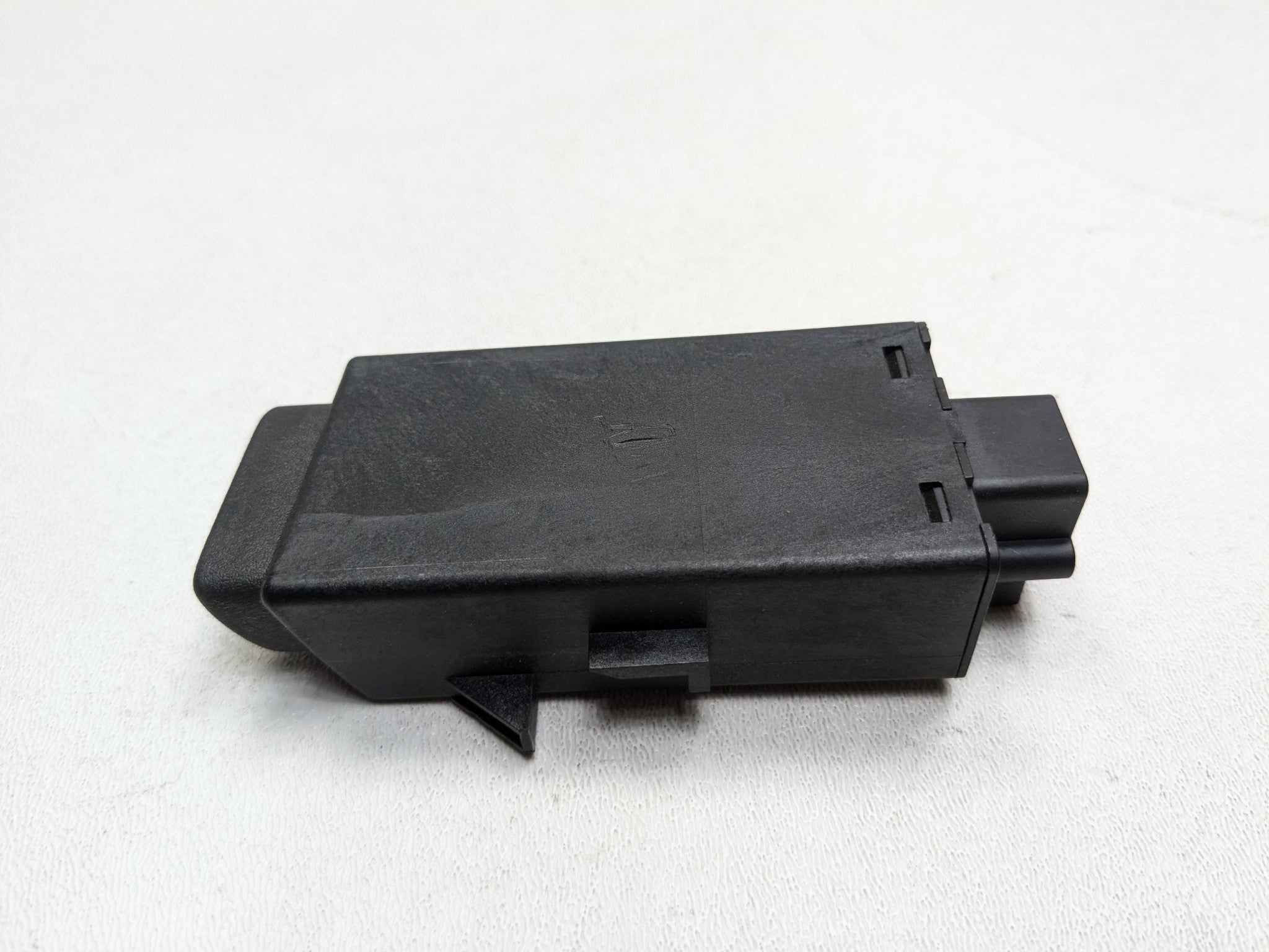 2000 - 2005 CADILLAC DEVILLE OEM HAZARD EMERGENCY LIGHT SWITCH BUTTON