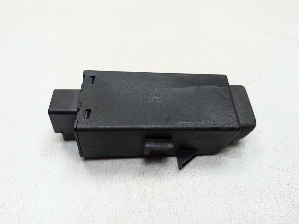 2000 - 2005 CADILLAC DEVILLE OEM HAZARD EMERGENCY LIGHT SWITCH BUTTON