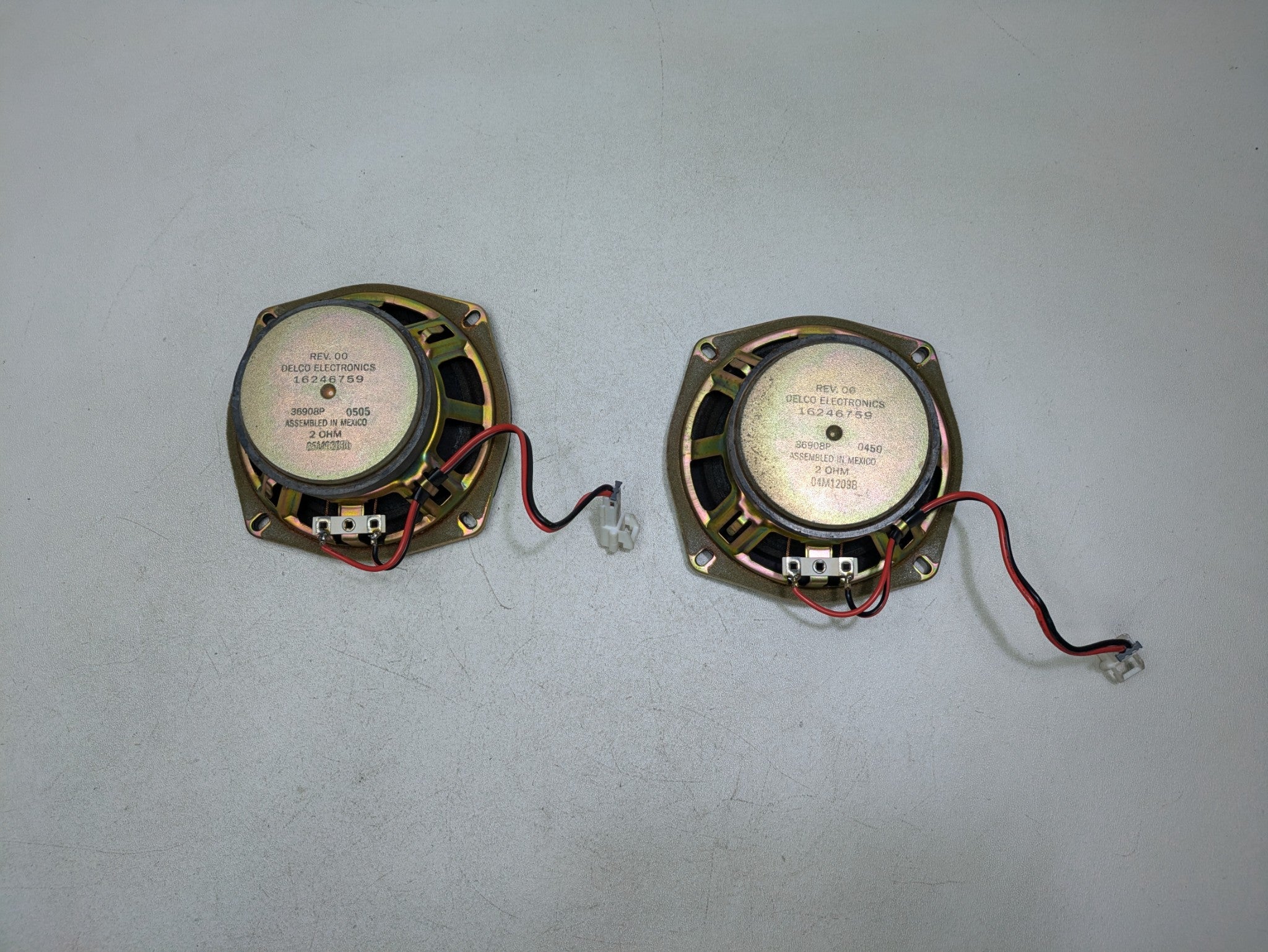 2000 - 2005 CADILLAC DEVILLE OEM DOOR AUDIO SPEAKER SET FRONT AND REAR SIDE