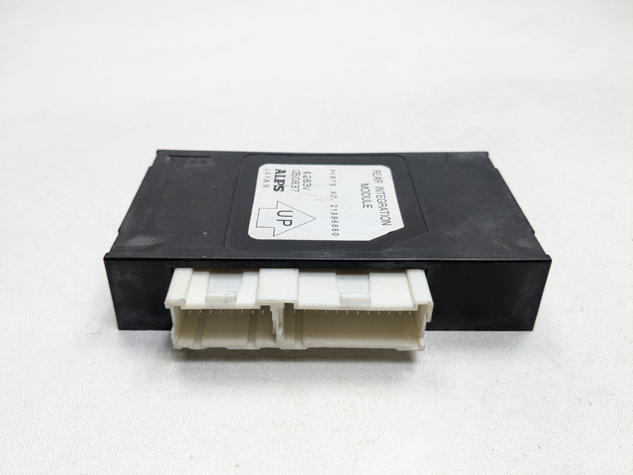 2000 - 2005 CADILLAC DEVILLE OEM FACTORY REAR INTEGRATION MODULE RIM