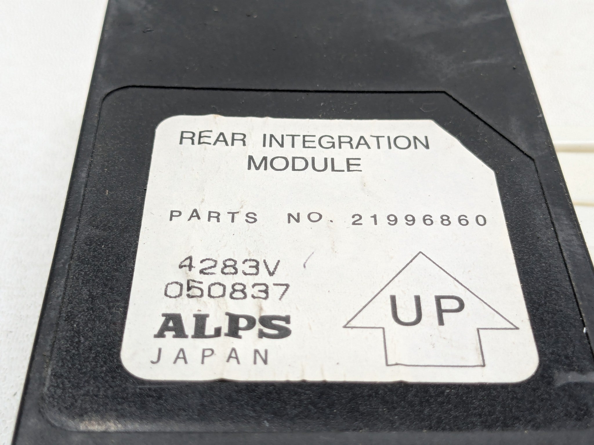 2000 - 2005 CADILLAC DEVILLE OEM FACTORY REAR INTEGRATION MODULE RIM
