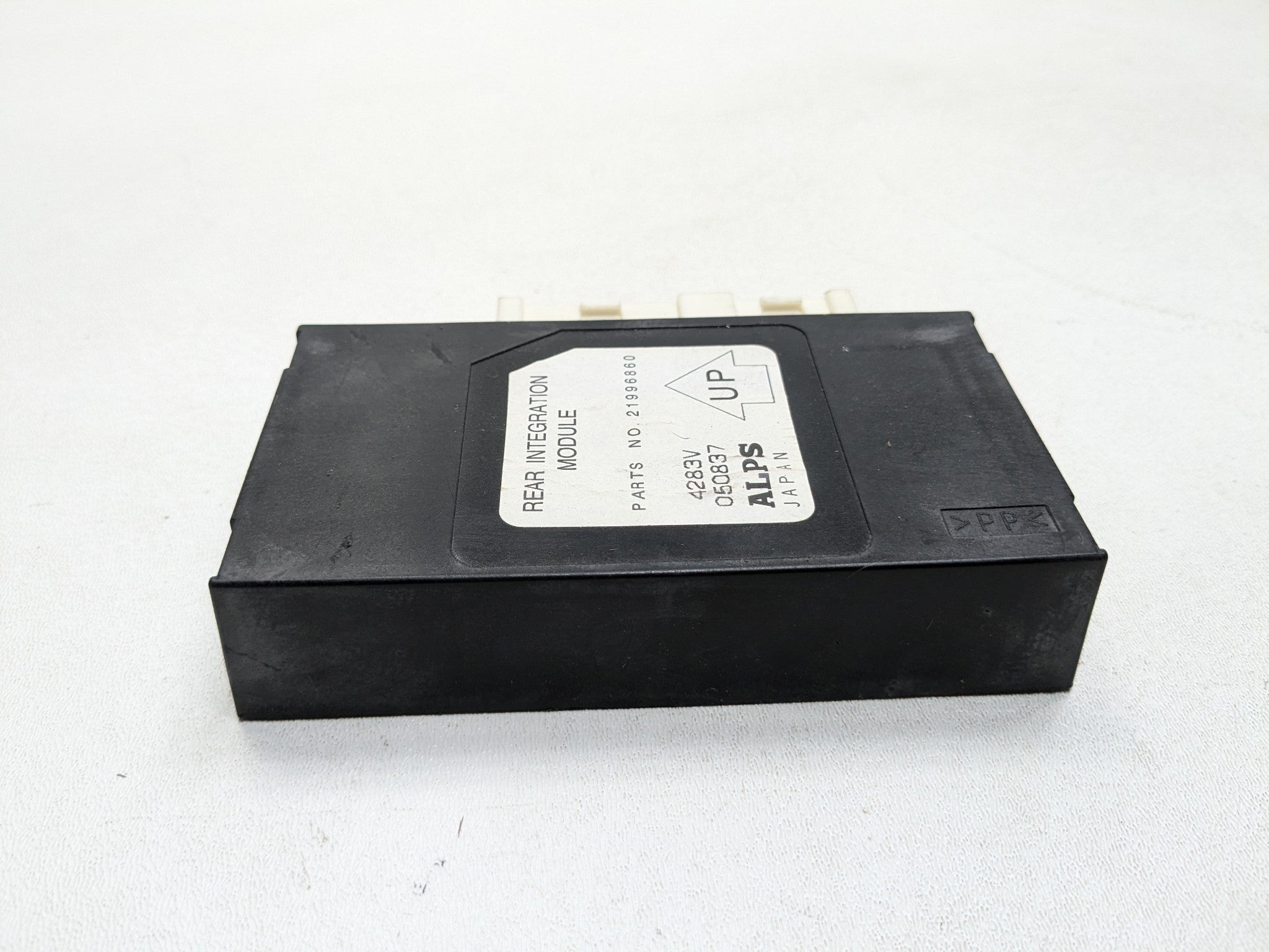 2000 - 2005 CADILLAC DEVILLE OEM FACTORY REAR INTEGRATION MODULE RIM