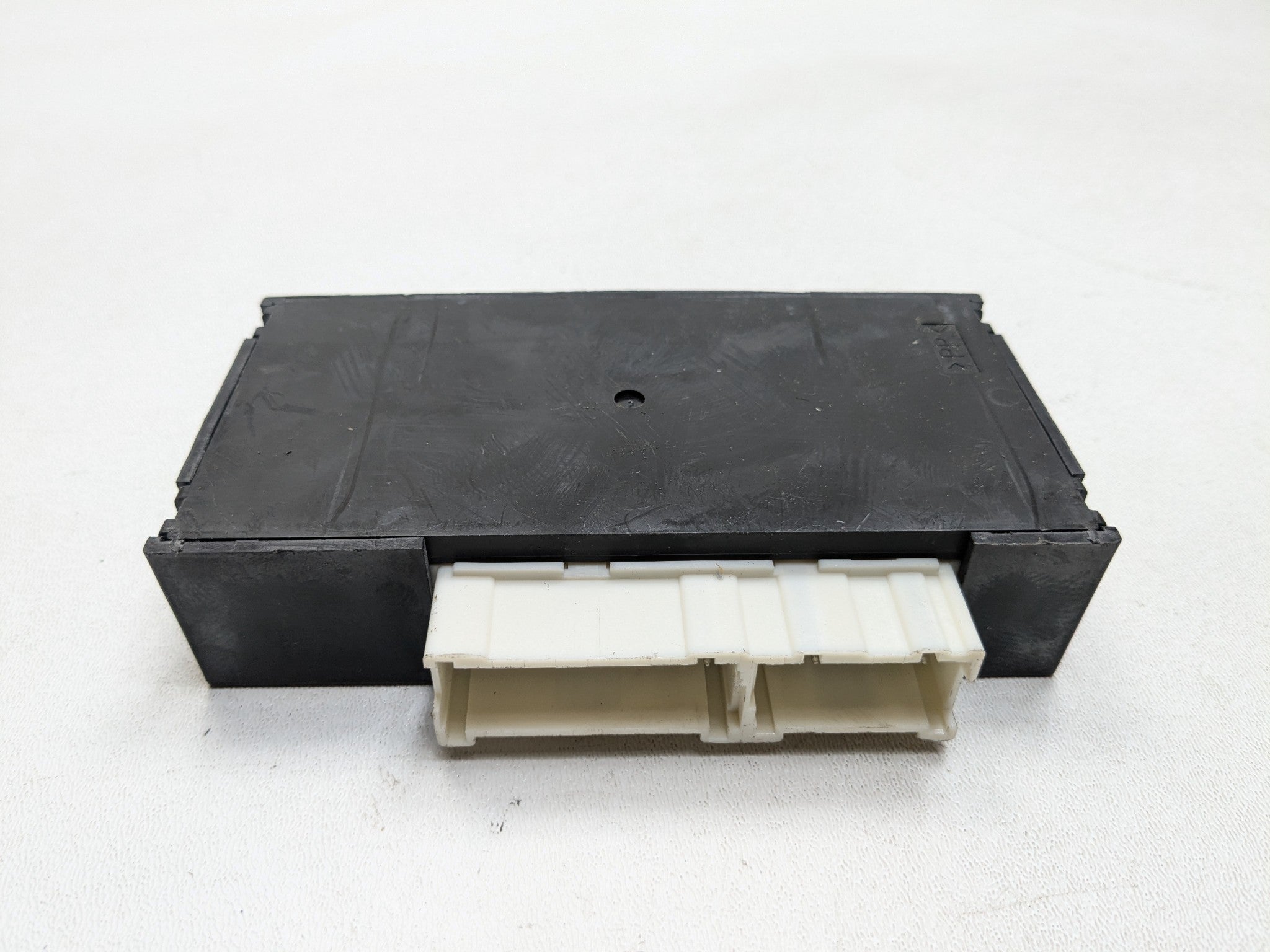 2000 - 2005 CADILLAC DEVILLE OEM FACTORY REAR INTEGRATION MODULE RIM