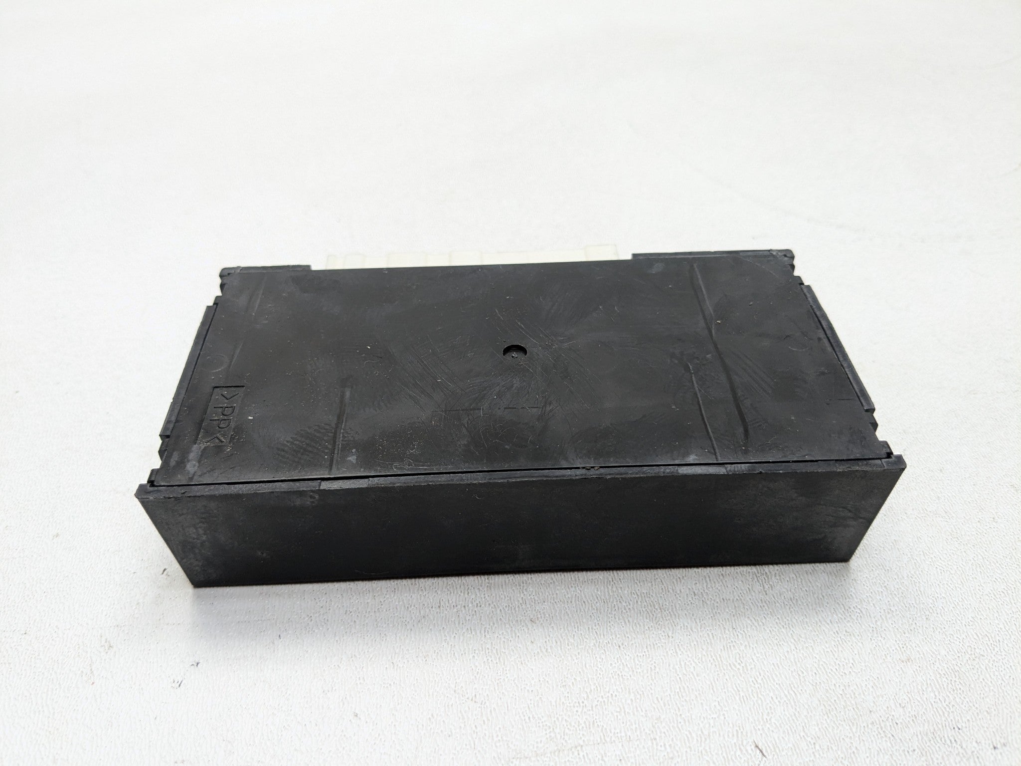 2000 - 2005 CADILLAC DEVILLE OEM FACTORY REAR INTEGRATION MODULE RIM