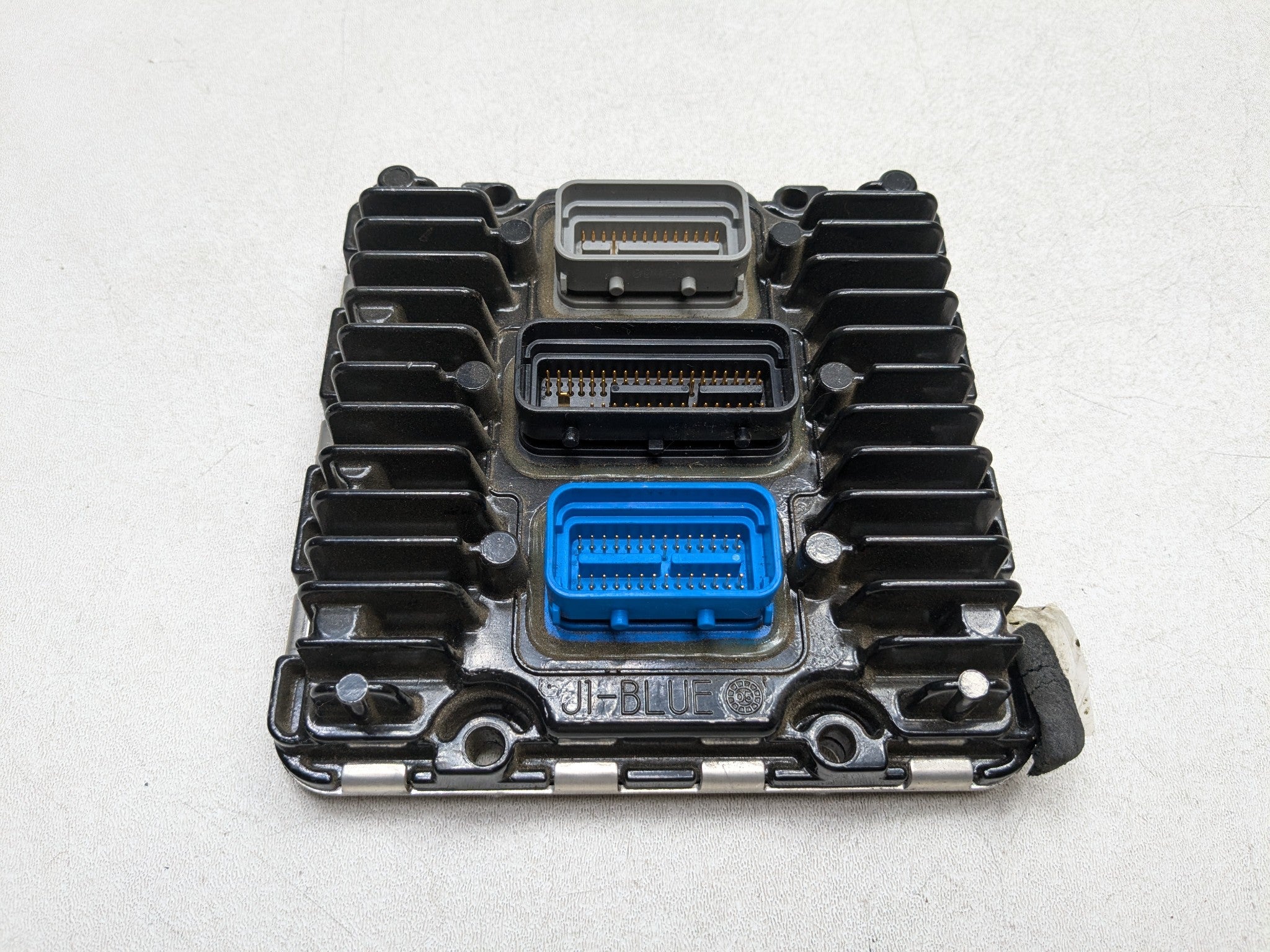 2000 - 2005 CADILLAC DEVILLE OEM ECU ECM COMPUTER ENGINE CONTROL MODULE UNIT
