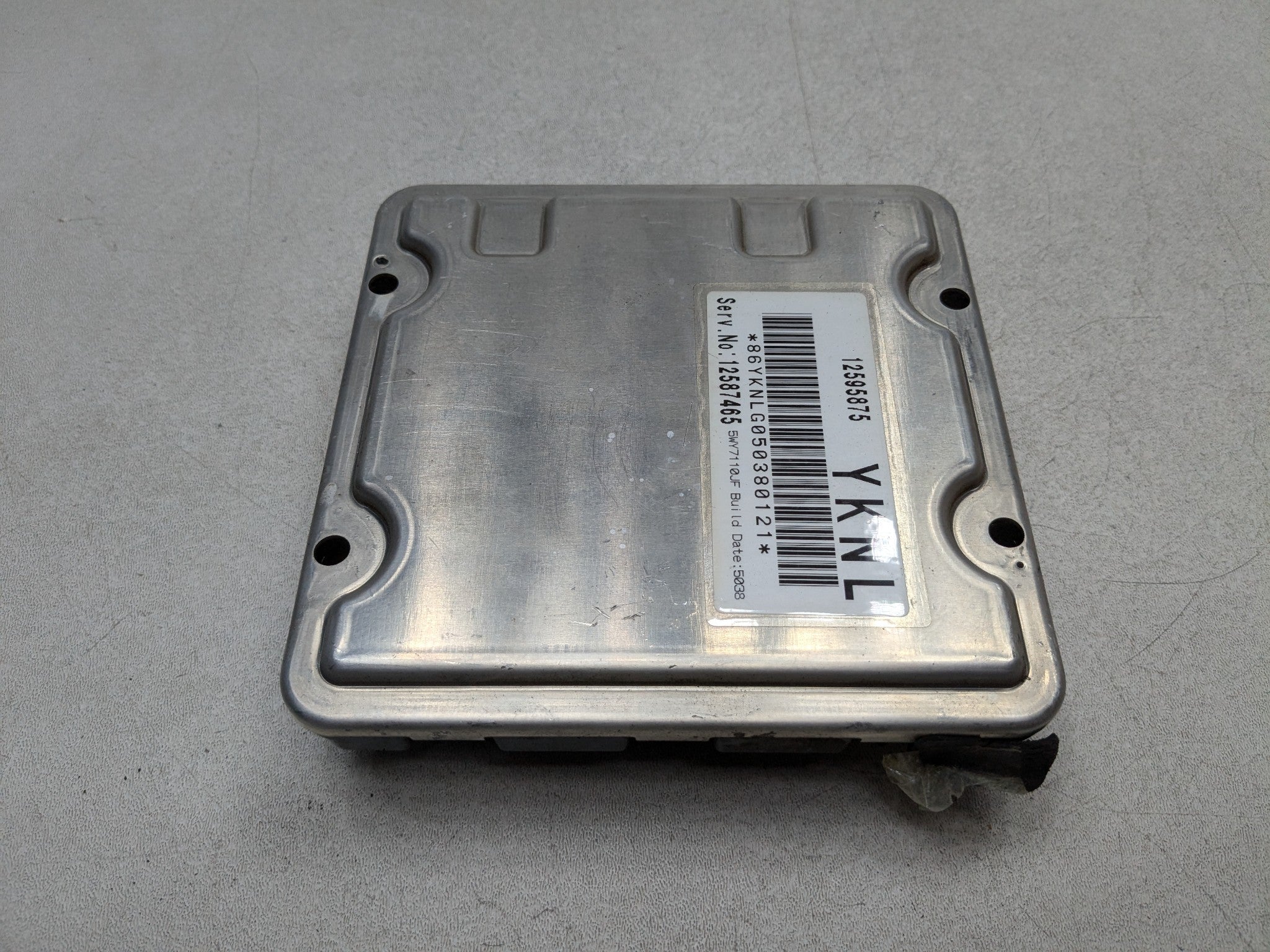 2000 - 2005 CADILLAC DEVILLE OEM ECU ECM COMPUTER ENGINE CONTROL MODULE UNIT