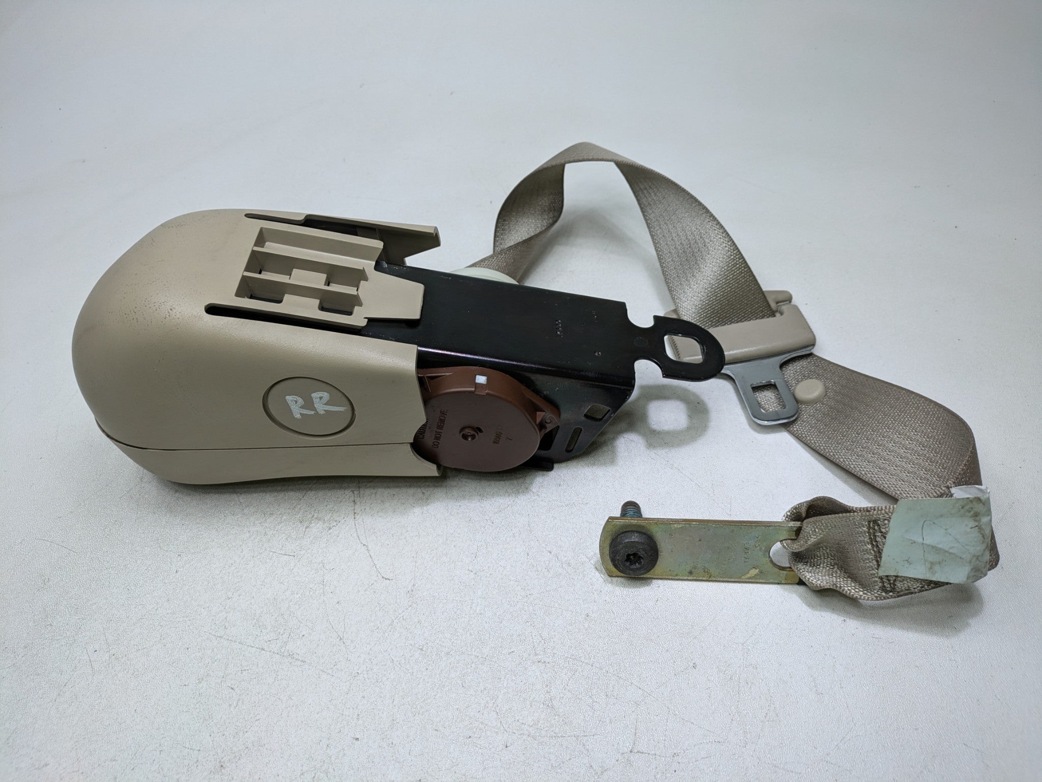 2000 - 2005 CADILLAC DEVILLE OEM SEAT BELT RETRACTOR REAR RIGHT PASSENGER SIDE