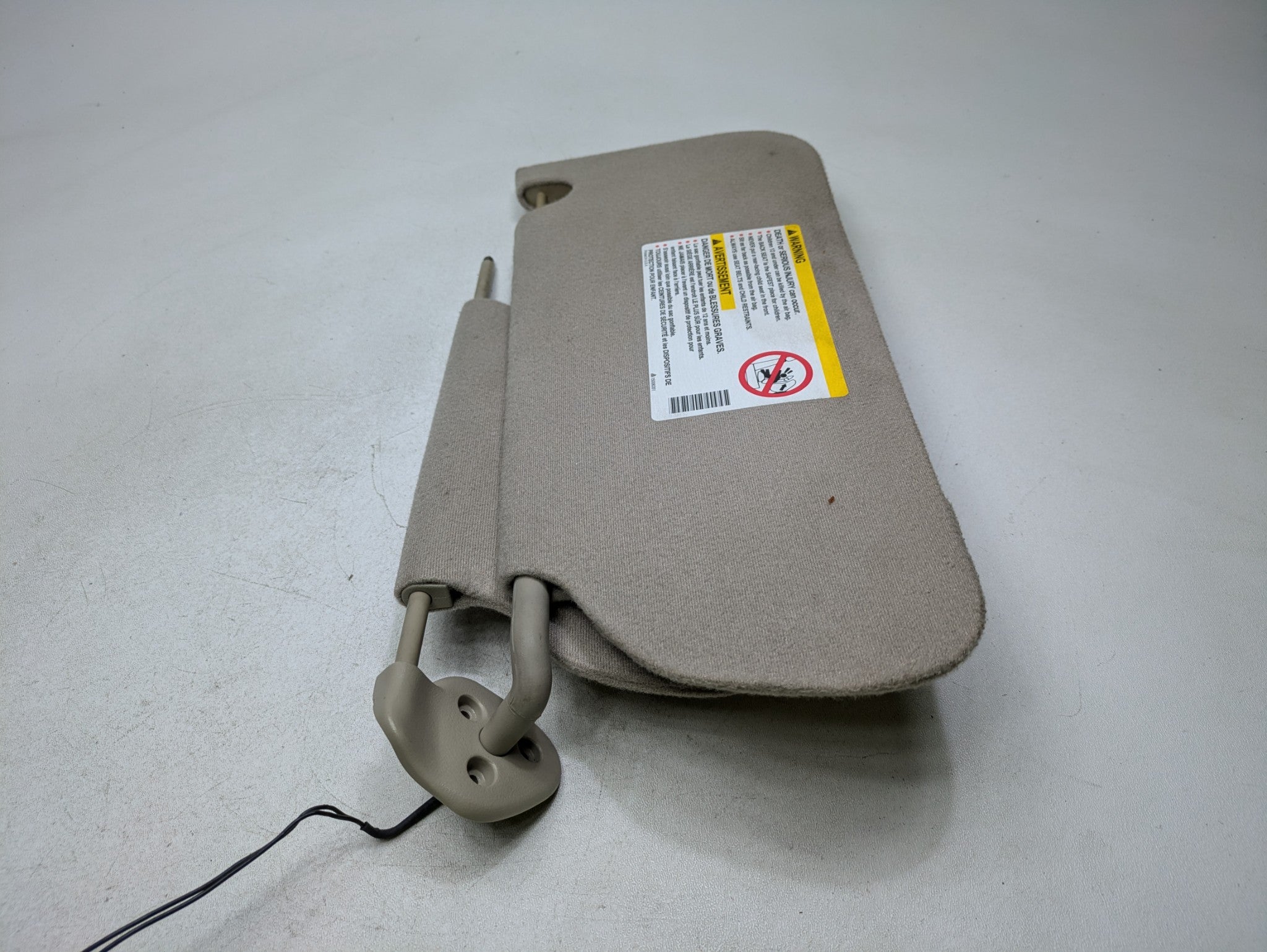 2000 - 2005 CADILLAC DEVILLE OEM SUN VISOR INTERIOR UPPER ROOF FRONT RIGHT SIDE