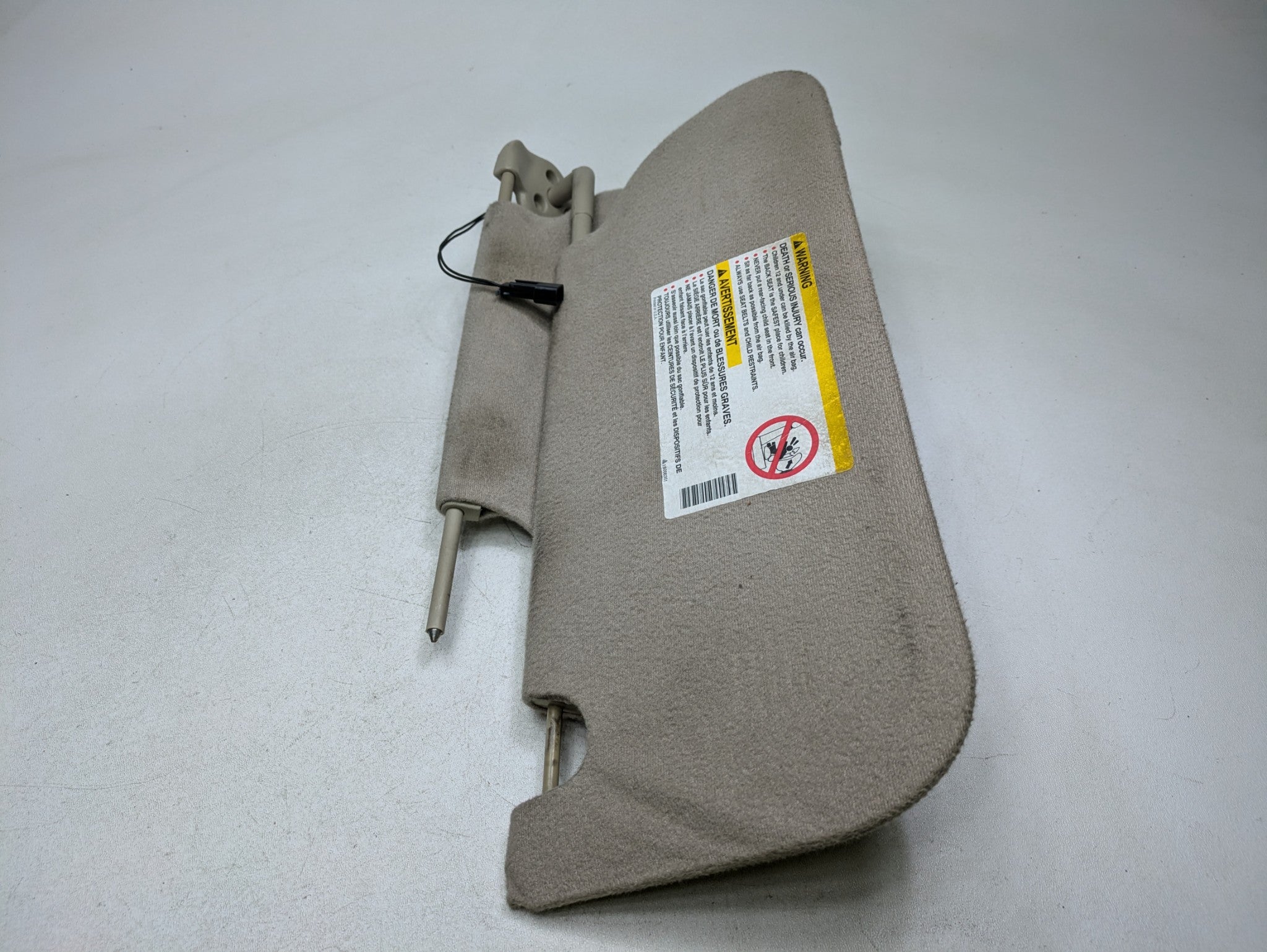 2000 - 2005 CADILLAC DEVILLE OEM SUN VISOR INTERIOR UPPER ROOF FRONT LEFT SIDE