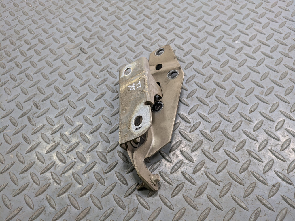 2000 - 2005 CADILLAC DEVILLE OEM HOOD HINGE SUPPORT BRACKET FRONT RIGHT SIDE