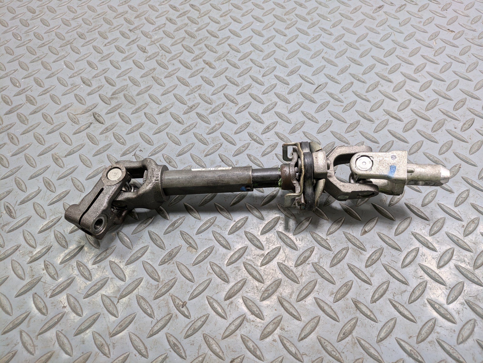 00 - 05 CADILLAC DEVILLE OEM STEERING COLUMN INTERMEDIATE JOINT SHAFT ASSEMBLY