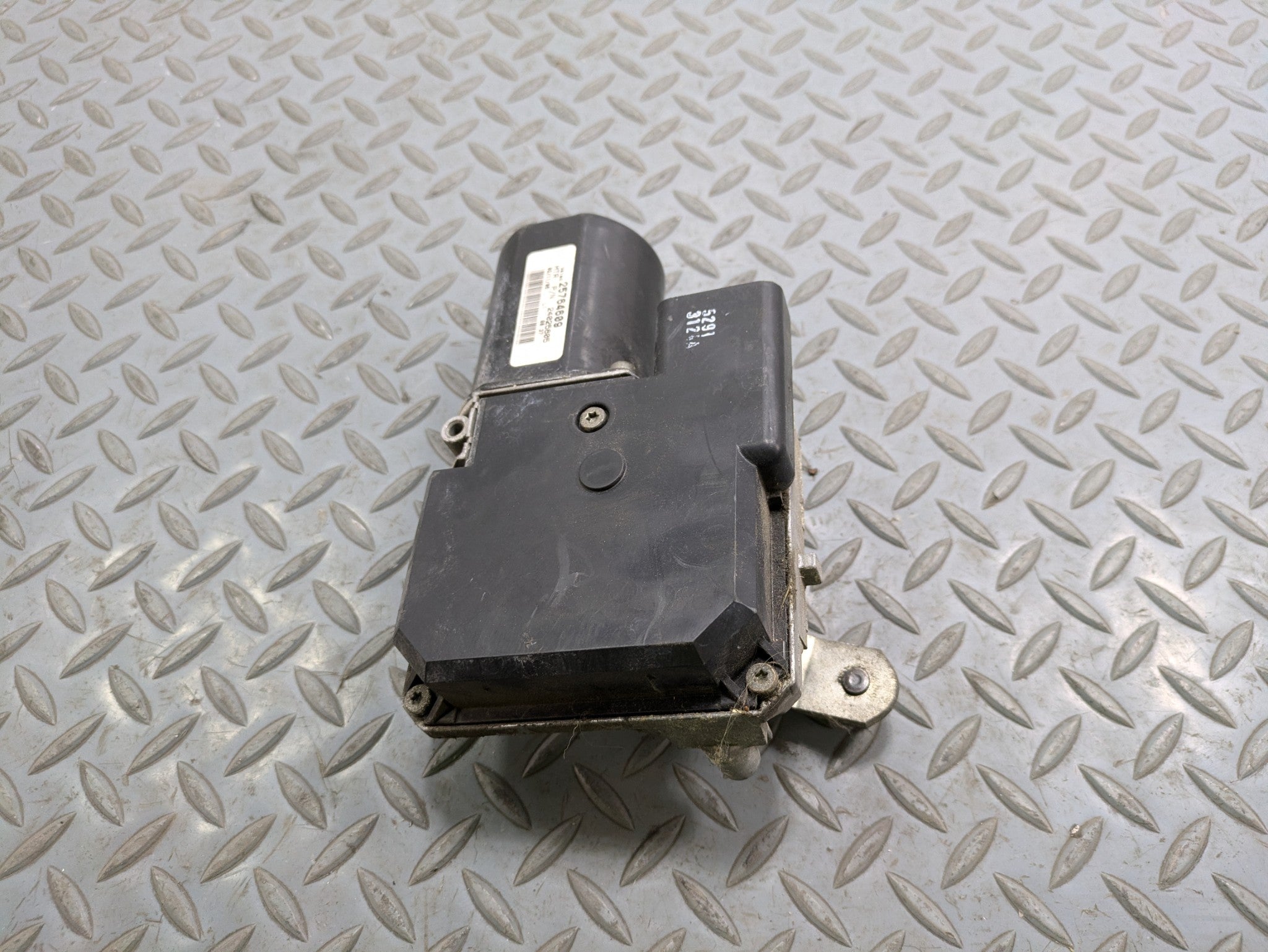 00 - 05 CADILLAC DEVILLE OEM WIPER MOTOR FRONT WINDSHIELD WASHER WITHOUT LINKAGE