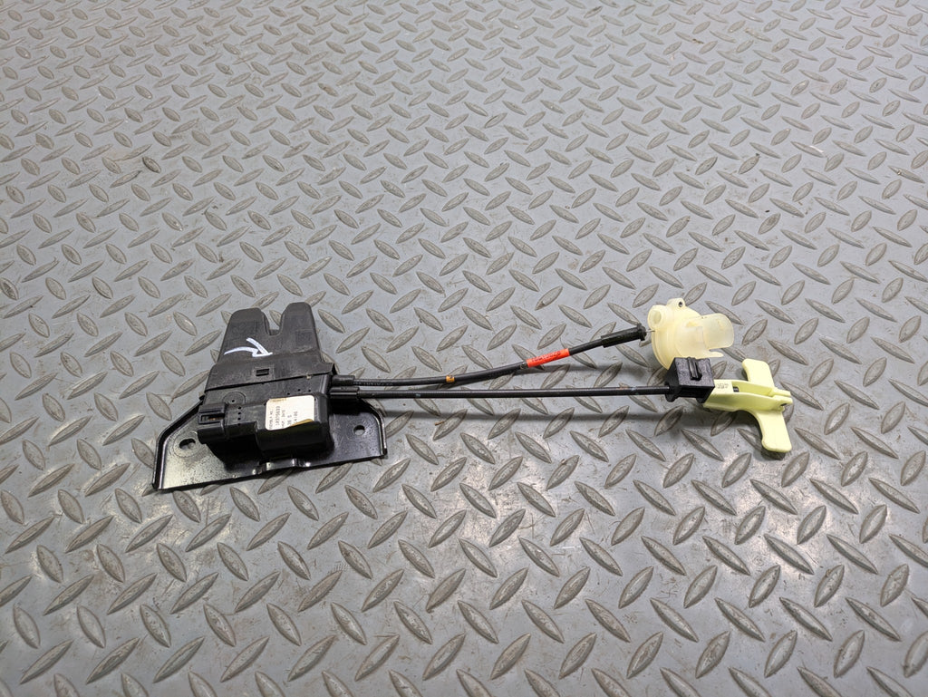 00 - 05 CADILLAC DEVILLE OEM LID LATCH REAR TRUNK LIFTGATE LOCK RELEASE ACTUATOR