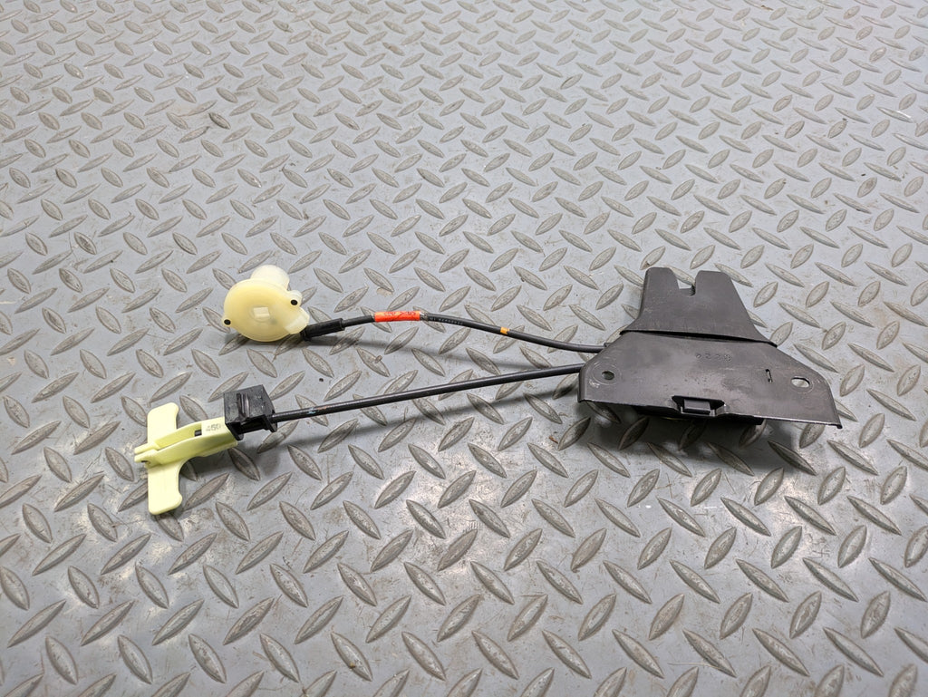 00 - 05 CADILLAC DEVILLE OEM LID LATCH REAR TRUNK LIFTGATE LOCK RELEASE ACTUATOR