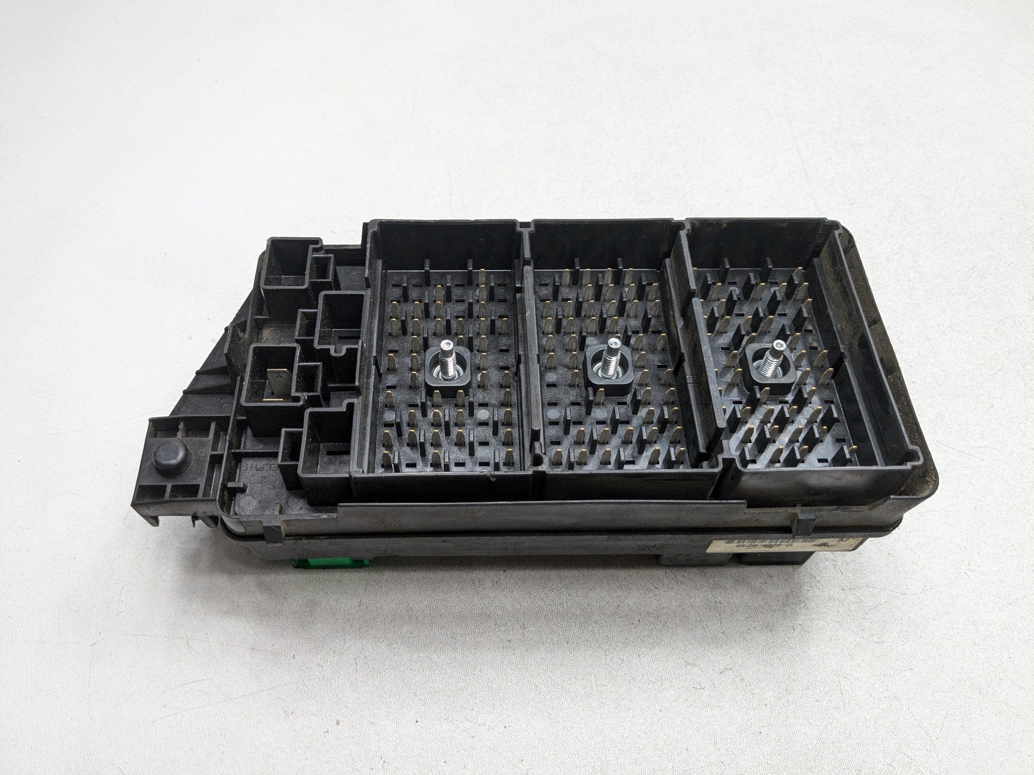 00 - 05 CADILLAC DEVILLE OEM POWER DISTRIBUTION RELAY JUNCTION ENGINE FUSE BOX
