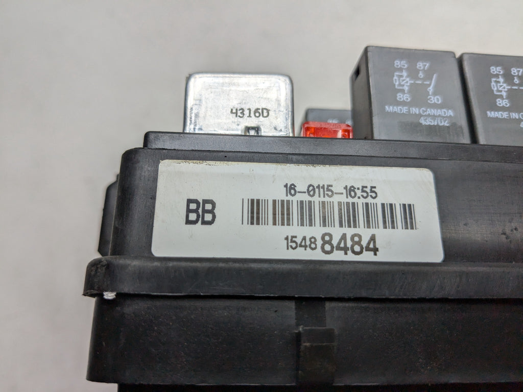 00 - 05 CADILLAC DEVILLE OEM POWER DISTRIBUTION RELAY JUNCTION CABIN FUSE BOX