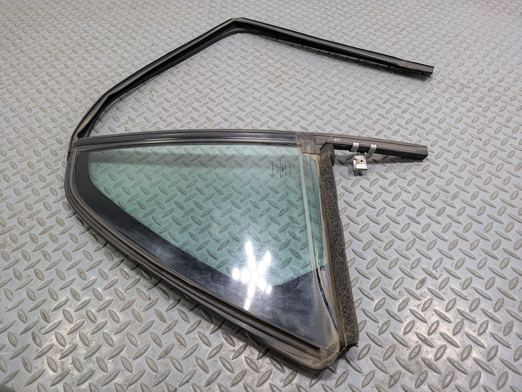 00 - 05 CADILLAC DEVILLE OEM QUARTER VENT GLASS WINDOW REAR RIGHT PASSENGER SIDE
