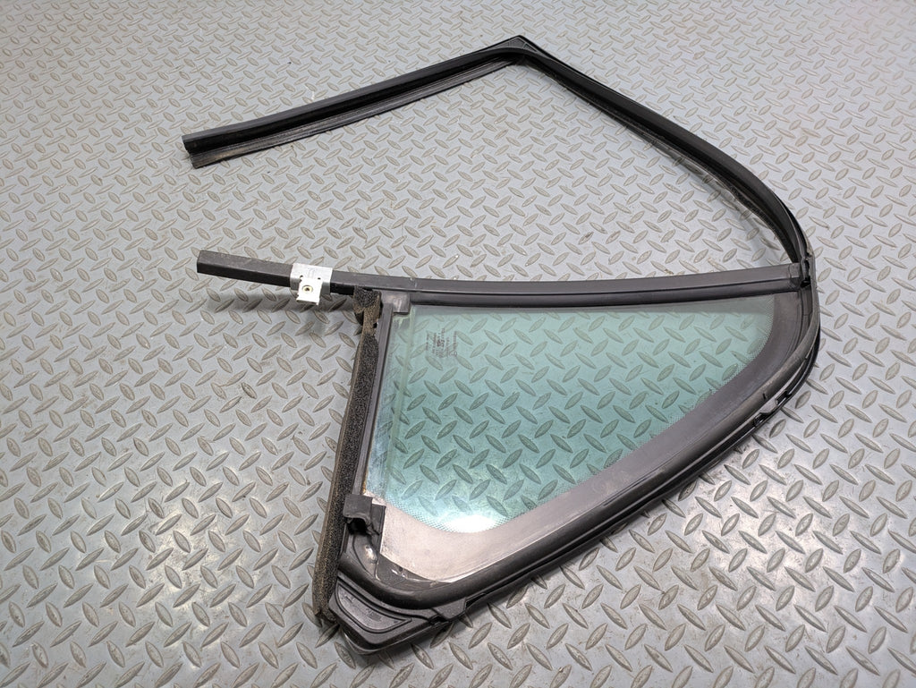 00 - 05 CADILLAC DEVILLE OEM QUARTER VENT GLASS WINDOW REAR RIGHT PASSENGER SIDE