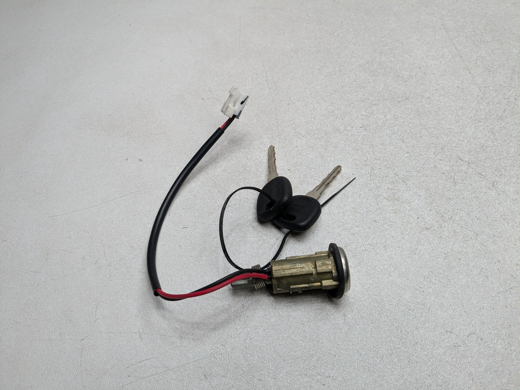2000 - 2005 CADILLAC DEVILLE OEM IGNITION LOCK CYLINDER WITH KEY