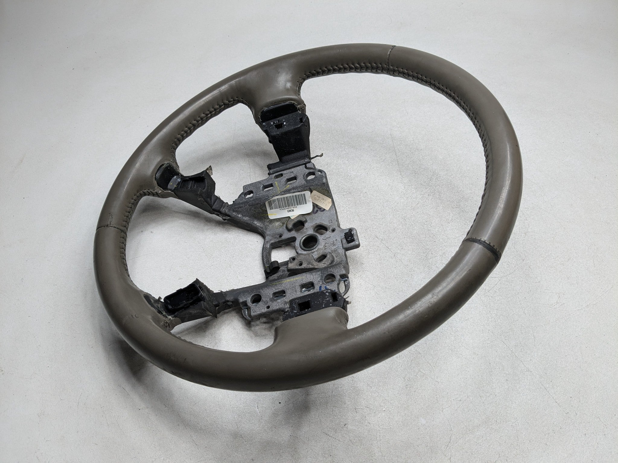 2000 - 2005 CADILLAC DEVILLE OEM STEERING WHEEL FRONT LEFT DRIVER SIDE LEATHER