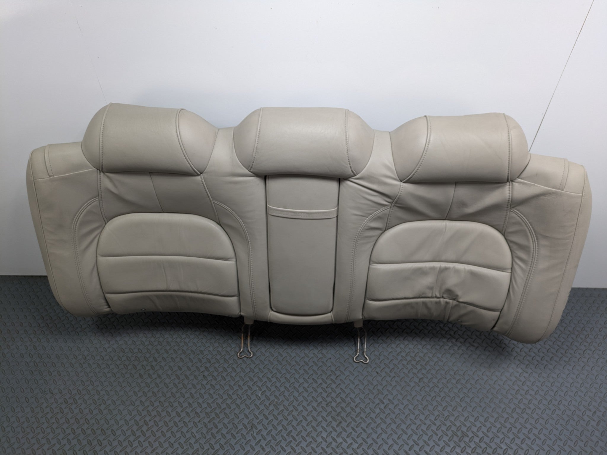 00 - 05 CADILLAC DEVILLE OEM REAR UPPER SEAT BACK CUSHION AND ARMREST ASSEMBLY