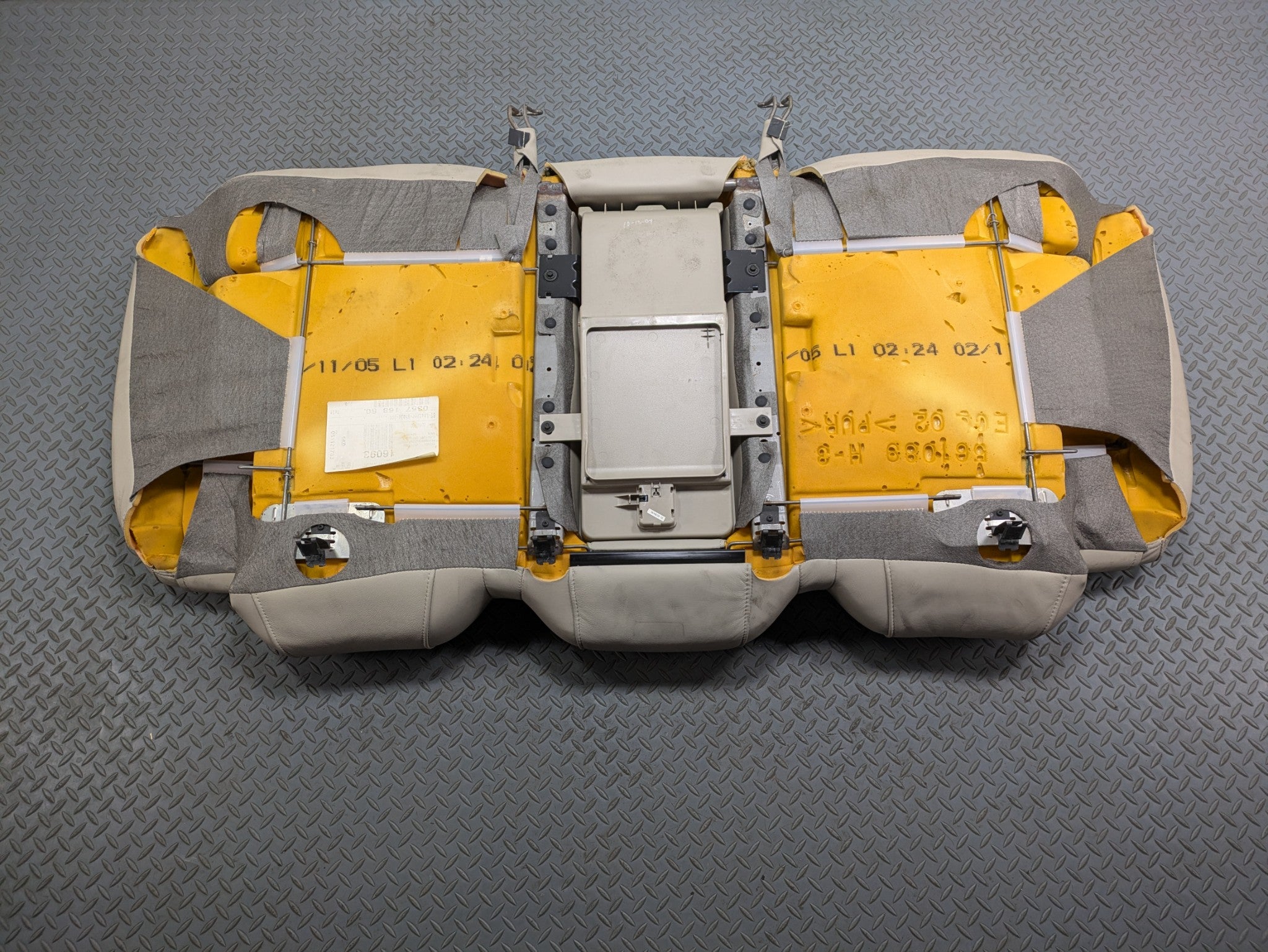 00 - 05 CADILLAC DEVILLE OEM REAR UPPER SEAT BACK CUSHION AND ARMREST ASSEMBLY
