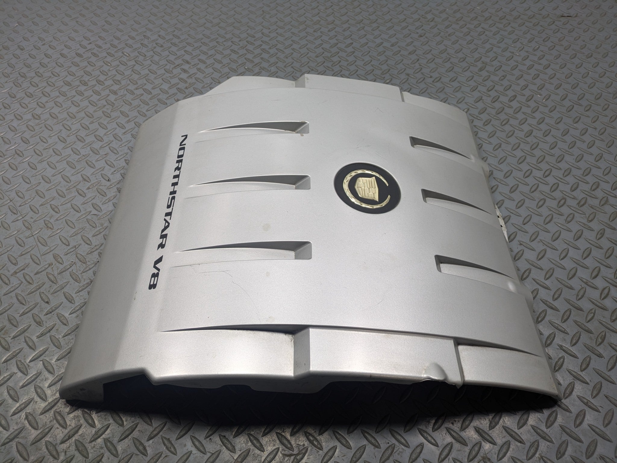 2000 - 2005 CADILLAC DEVILLE OEM V8 NORTHSTAR ENGINE COVER APPEARANCE TRIM PANEL