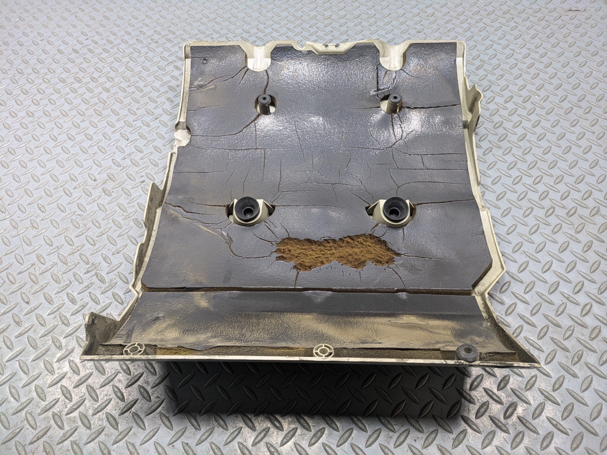 2000 - 2005 CADILLAC DEVILLE OEM V8 NORTHSTAR ENGINE COVER APPEARANCE TRIM PANEL