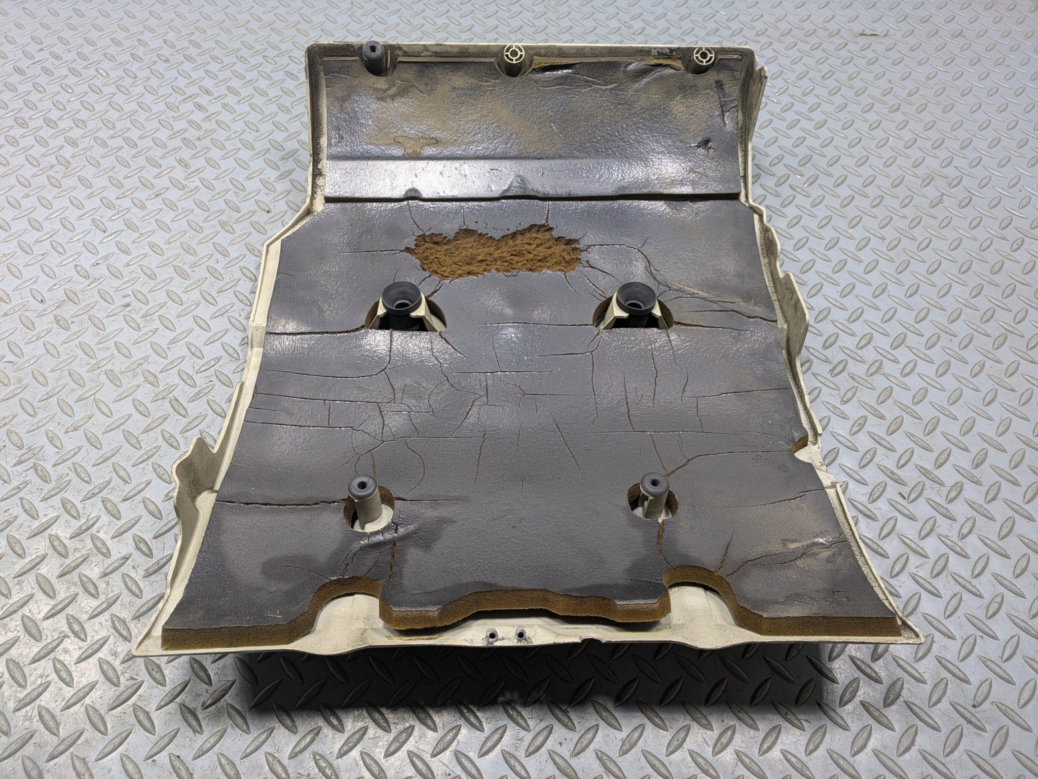 2000 - 2005 CADILLAC DEVILLE OEM V8 NORTHSTAR ENGINE COVER APPEARANCE TRIM PANEL