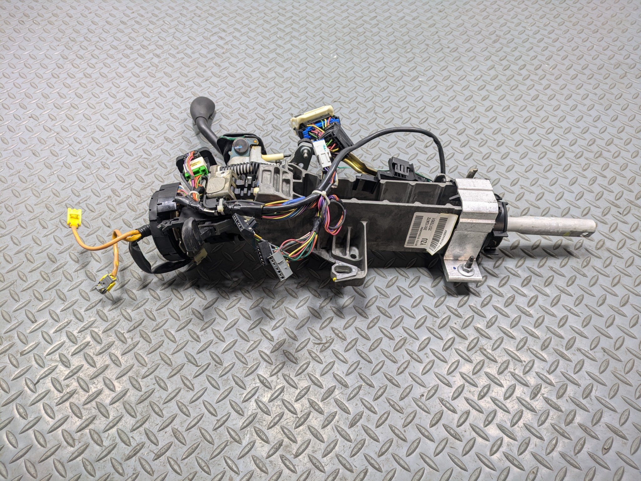 2000 - 2005 CADILLAC DEVILLE OEM POWER ADJUSTMENT STEERING COLUMN ASSEMBLY