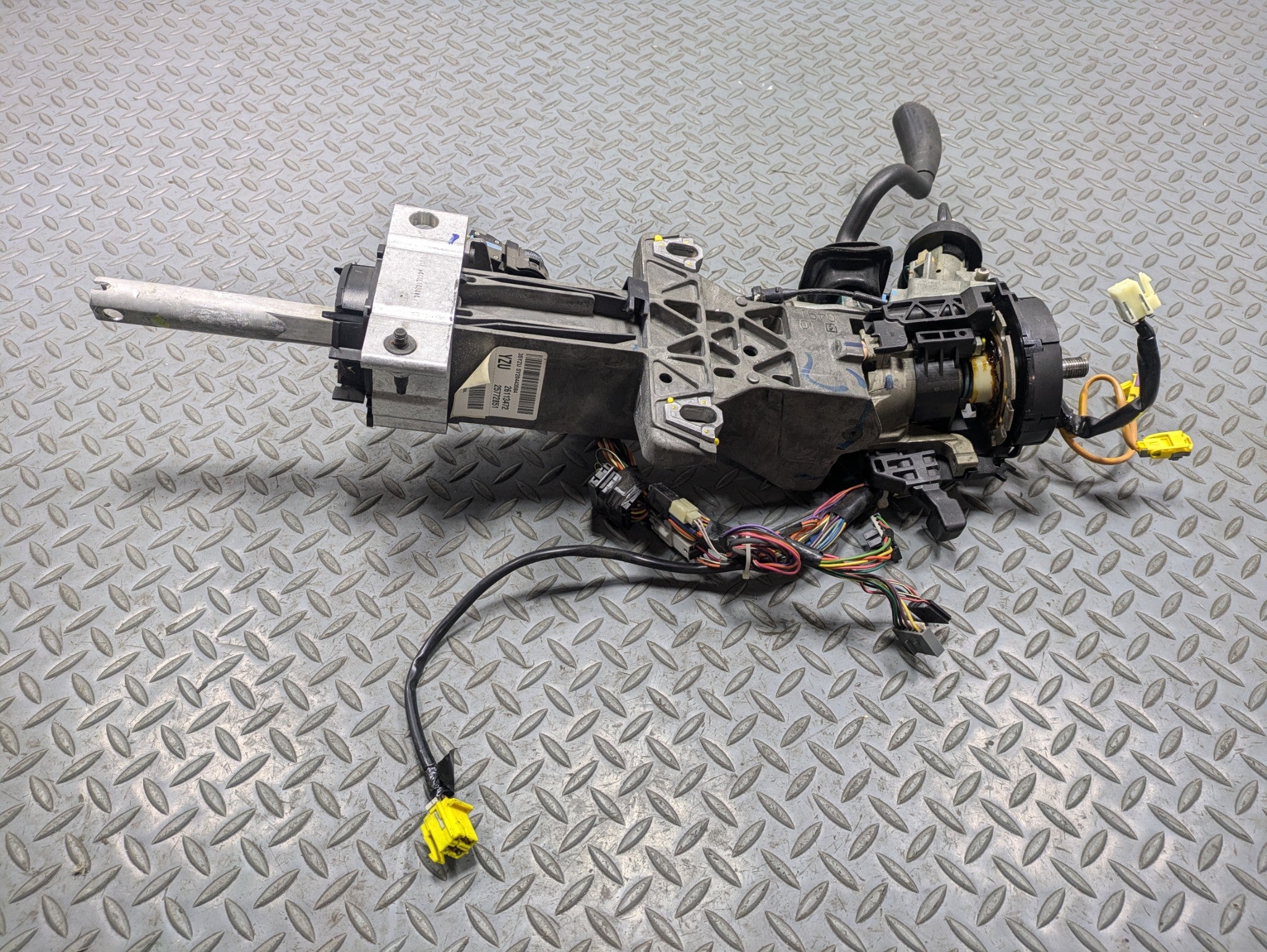 2000 - 2005 CADILLAC DEVILLE OEM POWER ADJUSTMENT STEERING COLUMN ASSEMBLY