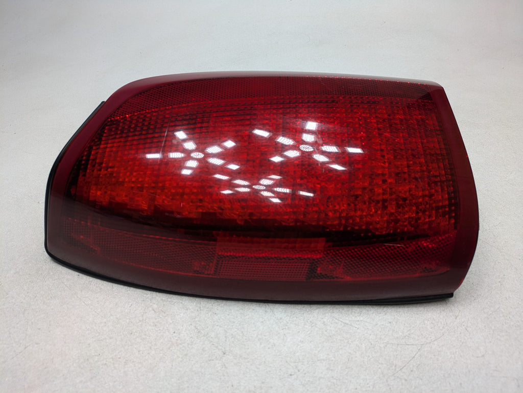 2000 - 2005 CADILLAC DEVILLE OEM TAIL LIGHT ASSEMBLY OUTER REAR LEFT DRIVER SIDE