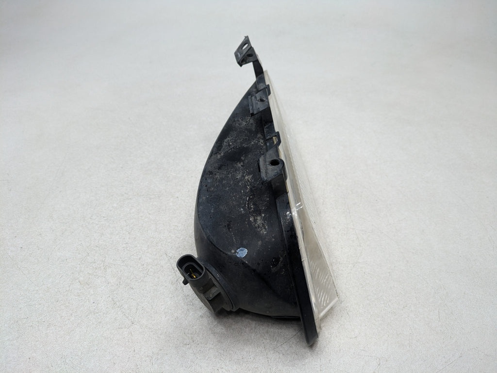 2000 - 2005 CADILLAC DEVILLE OEM BUMPER MOUNTED FOG LAMP FRONT LEFT DRIVER SIDE